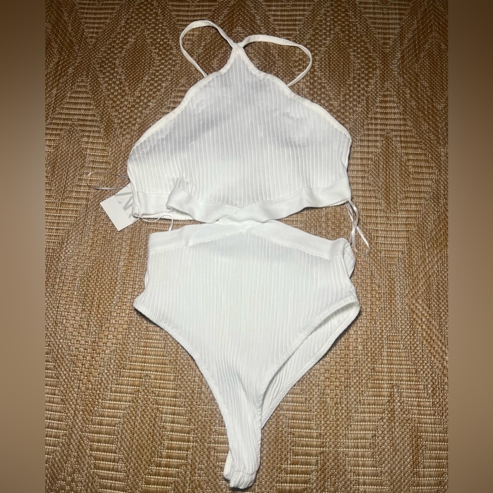Zara Women's White Cut Out Body Suit, Halter Neck, Size L, NWT - Picture 1 of 13